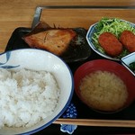 マロン亭 - ミックス定食の１例