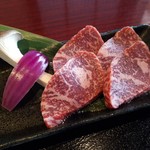 京雅 - 適度に噛みごたえのあるお肉は肉汁がじゅわー。