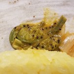 SPICY CURRY 魯珈 - こごみのお漬物