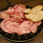 トラットリア クアルト - ハムの盛合せ
