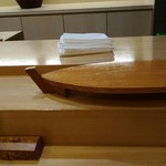 おたる栄六 - 料理提供用の船