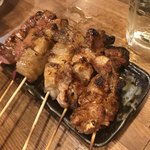 もつ焼き酒場　豚坊 - 