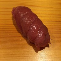 鮨 あらい - 勝浦産 中トロ
                    