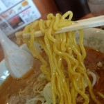 さっぽろ純連 - 森住製麺の中太縮れ麺