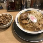 煮干そば 流。 - 煮干しそば 並 ¥750
      ランチ肉めし ¥150