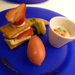 リストランテ・マッサ - いちごのミルフィーユ、いちごのシャーベット、いちごのパンナコッタ