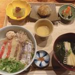 立場割烹 SSAW - 三色鯛の炊き込みご飯 1,000円