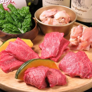 Enjoy Kuroge Wagyu beef delivered directly from Kagoshima! A wide variety of assorted menus are available