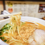 鶏の穴 - 赤鶏らーめん。