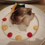 照寿司 - トリ貝とアオヤギ　辛子酢味噌と梅肉ソース。