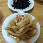 昇龍 - 大根の煮物とヒジキ