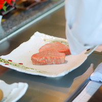 【ランチおすすめ】特選国産牛サーロインとサラダのランチ　お一人様4,700円
