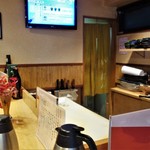 いとはん三日月 - 板さんの包丁サバキが見れるカウンター