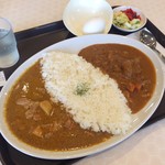 J&T AIGAKE CURRY  - ④九州産豚バラ肉煮込みカレーと⑤タイチキンイエローカレーのあいがけカレー