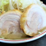 ラーメン二郎 - 豚