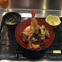なにわ天ぷら 維心 - 黒トリュフと卵黄天の天丼 ￥1,000-