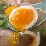 純豚骨ラーメン鶯 - 