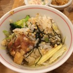 こめらく 贅沢な、お茶漬け日和。 - お茶漬けにしてみる