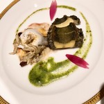 ラ・メール ザ クラシック - 鮑のポワレ あおさ香る鮑のソース 伊勢海老ソテー ポルト酒ソース 米澤モチ麦のリゾットとともに