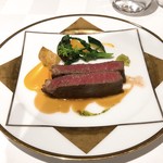 ラ・メール ザ クラシック - 伊勢茶の香りをまとわせた松阪牛フィレ肉 宮川育ちのワサビを添えて