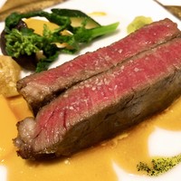 ラ・メール ザ クラシック - 伊勢茶の香りをまとわせた松阪牛フィレ肉 宮川育ちのワサビを添えて