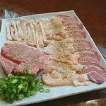 肉料理 大森 - 塩ツラミ、特上塩シマチョウ、塩ウルテ、塩厚切りロース