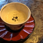 未在 - 入口で出された桜のお汲みとり