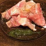 ビストロ ティアボ - 生ハムの中にフルーツトマトとモッツァレ～ラ♡