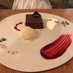 レストラン エイタブリッシュ - ガナッシュチョコレートと豆乳バニラアイス