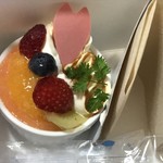 Patisserie ヒカリノ木 - ☆フルーツブリュレ¥520