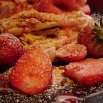 コナズ珈琲 - 苺づくしのミルフィーユパンケーキ