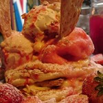 コナズ珈琲 - 苺づくしのミルフィーユパンケーキ