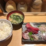 Tsukiji De Dondon - ごはんセット + 