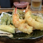 Shunsai Sakedokoro Hiro - えびと春野菜の天ぷら盛