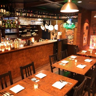 アンティーク調のおしゃれな寛ぎ空間♪女子会や貸切利用にも最適