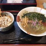 らーめん仙代 - 久しぶりの潮仕立ての節そば♪
      新メニューのピリ辛そぼろ飯も美味しかったー！