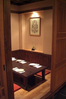 Didori Shokusai Sue - 個室は、ゆったりくつろぎ語りあえる、掘りごたつ席。