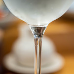 三笠鮨 - 高脚杯（ぐらす）に掃愁帚（さけ）