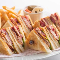 アメリカンクラブハウスサンドウィッチ フライドポテト添え
