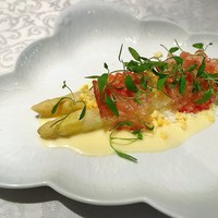 グリルうかい 丸の内店 - ホワイトアスパラガスのミモザ