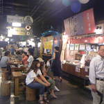 明神丸 ひろめ市場店 - ひろめ市場内の雰囲気