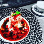 カフェシャララ - ベリーベリーフレンチトースト