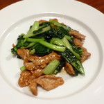 楽山 - 3千円コース：牛肉青菜炒め