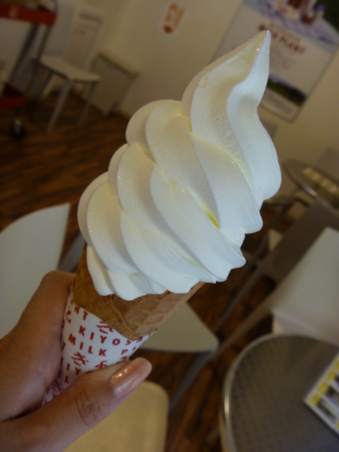 清里ミルクプラント 八ヶ岳小淵沢リゾートアウトレットモール店 小淵沢 スイーツ その他 食べログ