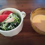 異国カレーと赤ワイン煮の店 hirune - 春菊のサラダ&人参のポタージュ