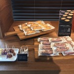 芋屋金次郎 - 店内_2018年4月