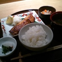 伊豆の旬 やんも 丸の内店 - 