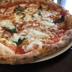 トラットリア エ ピッツェリア アミーチ - マルゲリータ