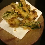 蓬左茶寮 - 揚物①:トリ貝と行者ニンニクの天ぷら