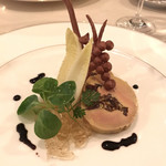 マ プール - 干しぶどう入りフォアグラとぶどうのビスケット、ぶどうのジュレ